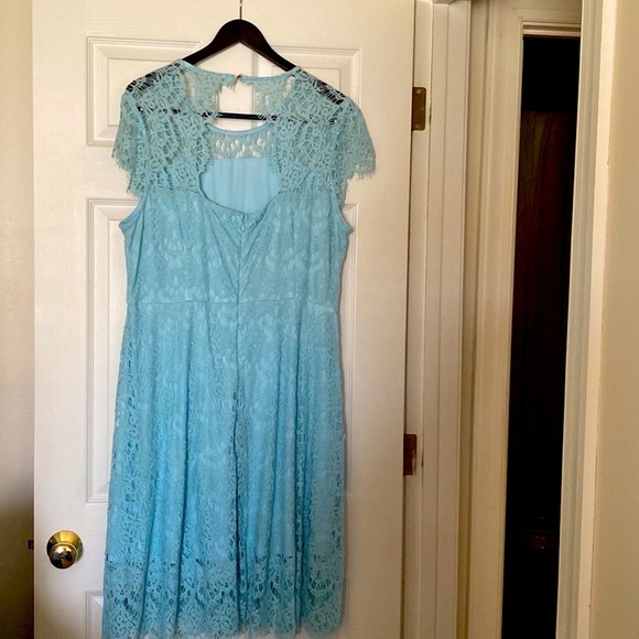 Spring/Summer Dress - Picture 2 of 3
